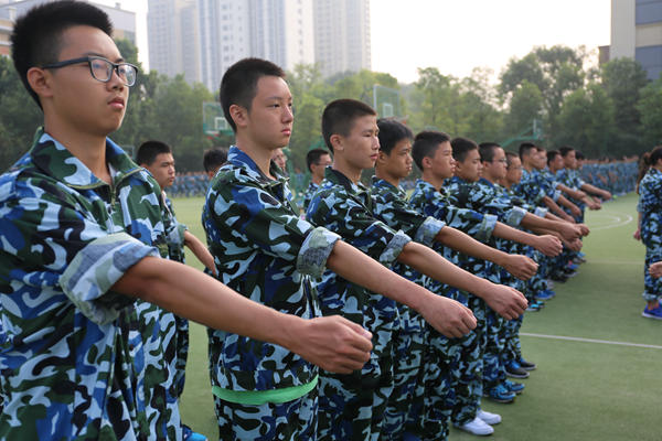 巴川中学【官网】新2018级新生国防教育顺利结束